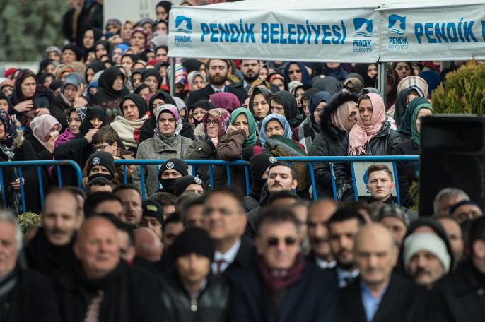 Kartal'da çöken binada ölen aynı aileden 9 kişiye veda