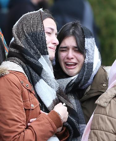 Kartal'da çöken binada ölen aynı aileden 9 kişiye veda