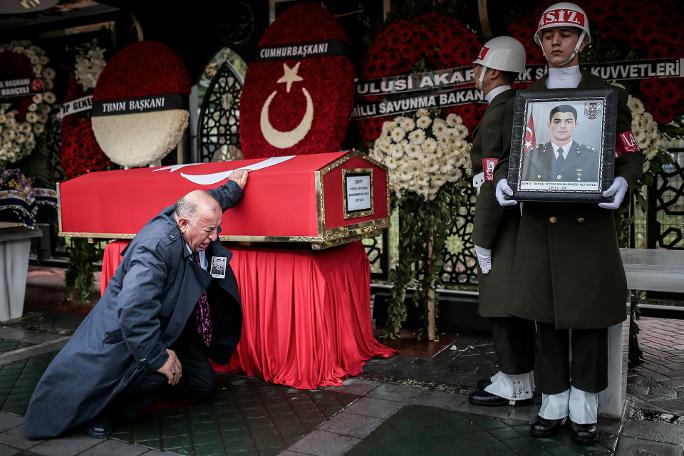 Yılın Basın Fotoğrafları yarışmasında ödüller sahiplerini buldu: Foto muhabirimiz Kurtuluş Arı'ya ödül