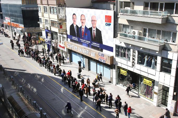 Eskişehir'de senfoni konseri kuyruğu