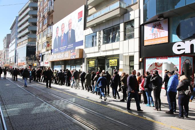 Eskişehir'de senfoni konseri kuyruğu