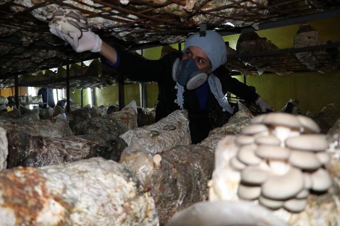 "Eşimin eline bakmak istemiyorum" dedi, kendi işini kurdu