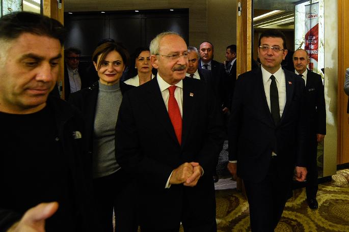 Kemal Kılıçdaroğlu, sanatçılarla bir araya geldi