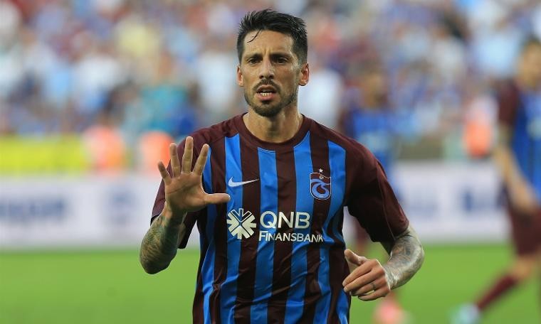 Jose Sosa, Trabzonspor'da kalıyor