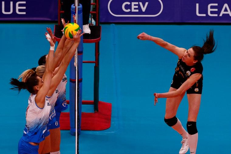 VakıfBank Rusya'da mağlup oldu