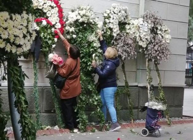 Demet Akbağ'ın eşi Zafer Çika'nın cenaze töreni sonrasında şoke eden olay!