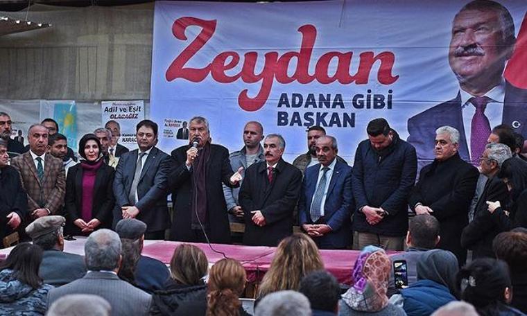 CHP’nin Adana adayı Karalar, ilçe adayları Akay ve Karaca ile el ele verdi