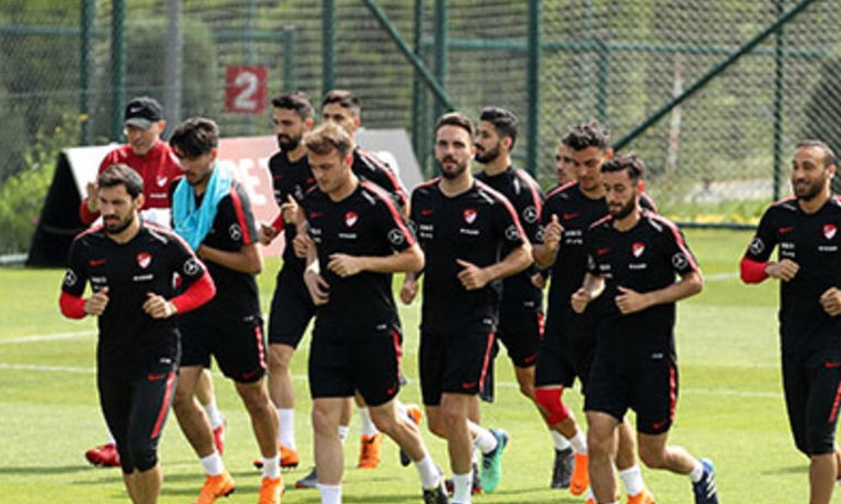 Futbolda milli mesai başlıyor (17.03.2019)