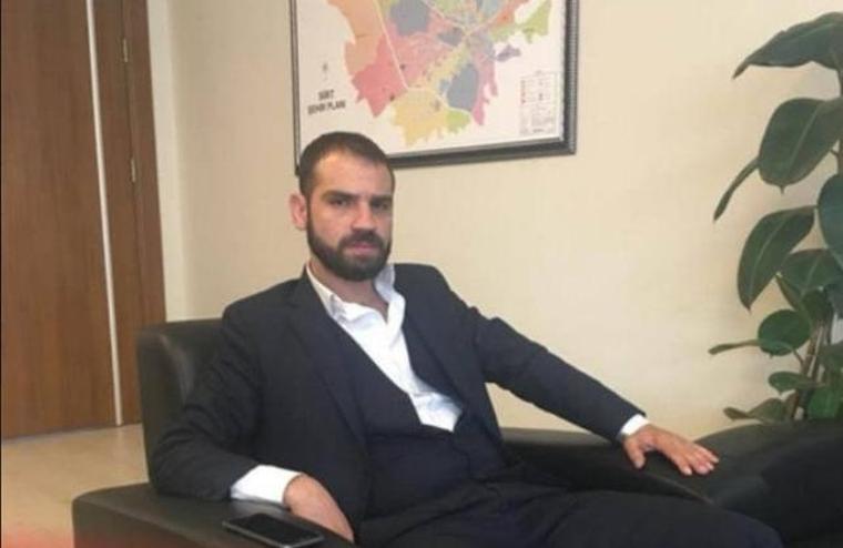 HDP’nin seçim bürosunu kurşunlayan Sedat Kızılkan serbest: Kayyımın özel kalem müdürü ile fotoğrafları ortaya çıktı