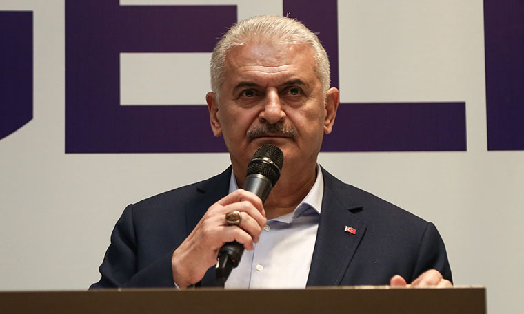 Binali Yıldırım'dan otogarda ücretsiz otopark açıklaması