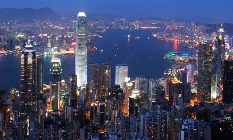 Hong Kong'da konut yapacak yer kalmayınca 80 milyar dolarlık yapay ada projesi gündeme geldi