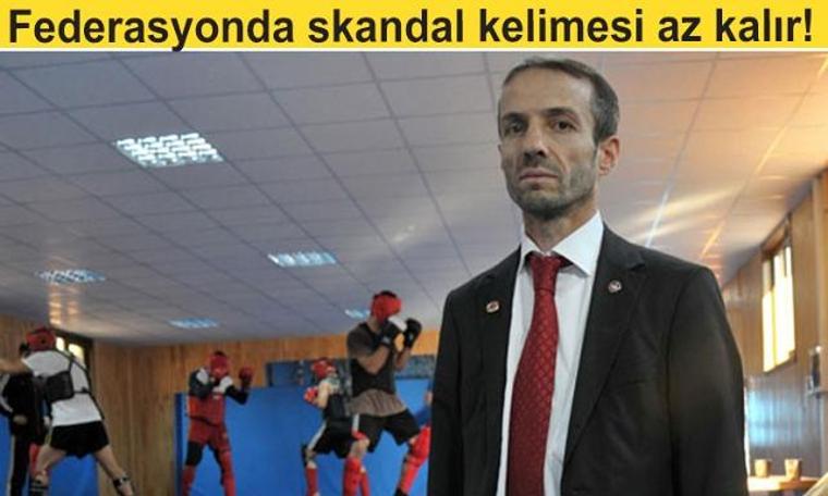 Wushu'yu bıraktı, CHP'ye hakarete başladı