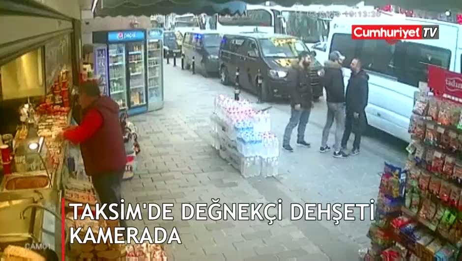 Taksim'de değnekçi dehşeti kamerada