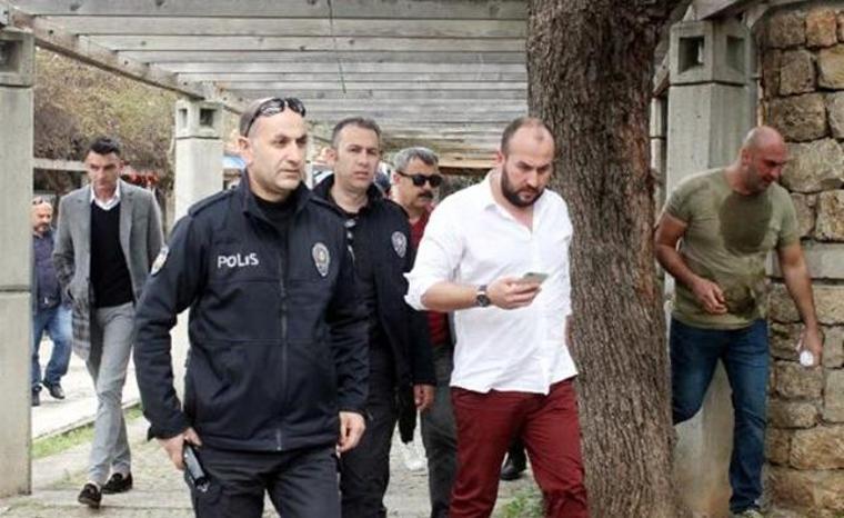 İhaleyi kaybetti... Polis kardeşi silah çekti