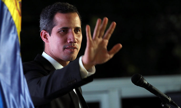 Venezüella'da muhalif lider Guaido, 15 yıl kamu görevinden men edildi