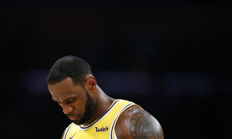 Lakers'a LeBron da yetmedi