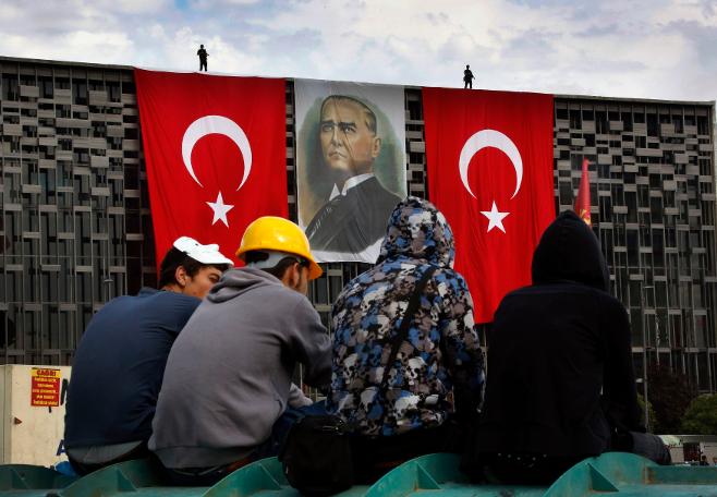 Ünlü fotoğrafçı Yannis Behrakis hayatını kaybetti