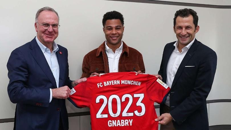 Serge Gnabry 4 yıl daha Bayern Münih’te