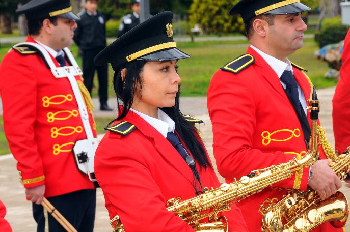 İlk gördüklerinde şaşırıyorlar... 27 erkeğin arasında tek kadın (07.03.2019)