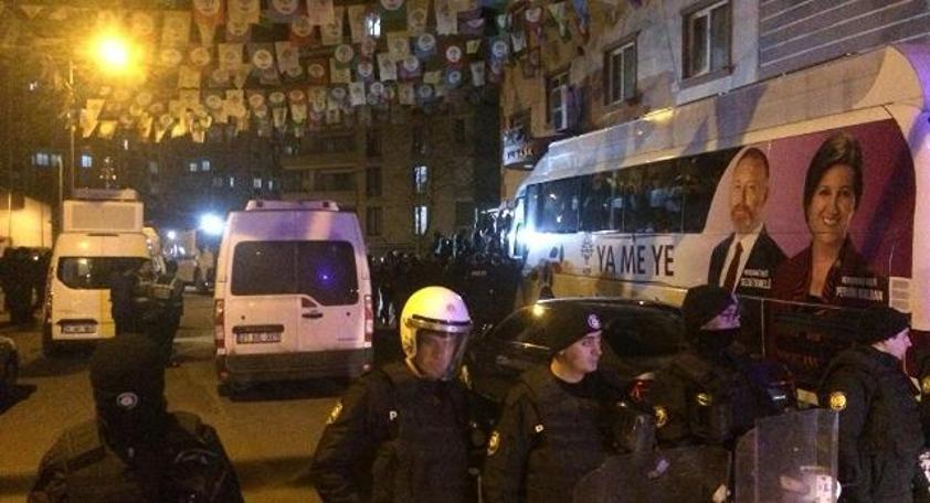 HDP Diyarbakır il binasına polis baskını: 7 gözaltı