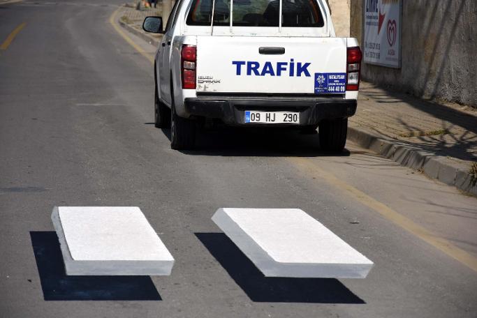 Üç boyutlu yaya geçidi: Durmamak yürek ister!