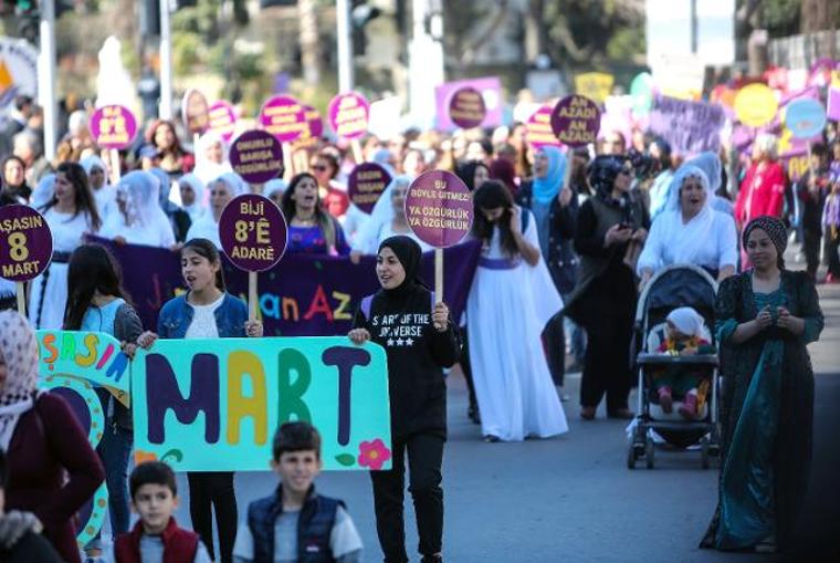 Kadınlar 'nafaka hakkı' için yürüdü