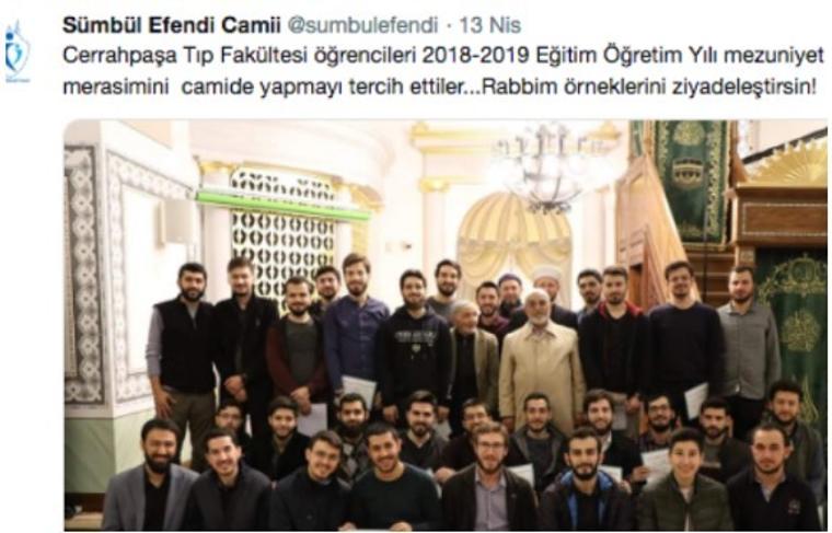 Cerrahpaşa öğrencileri, mezuniyet törenini camide yaptı