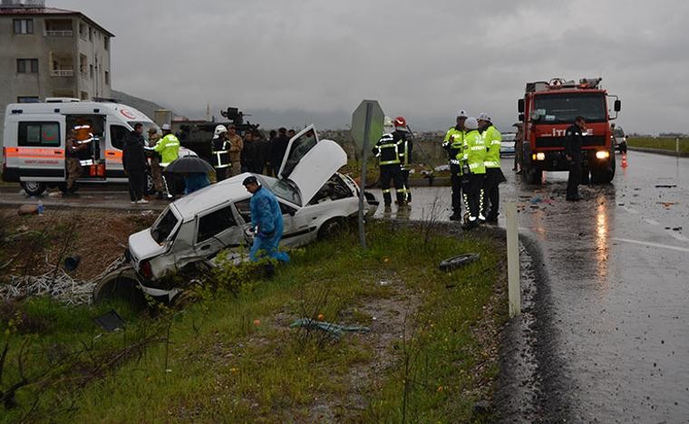 Gaziantep'te feci kaza: 4 kişi öldü, 12 kişi yaralandı