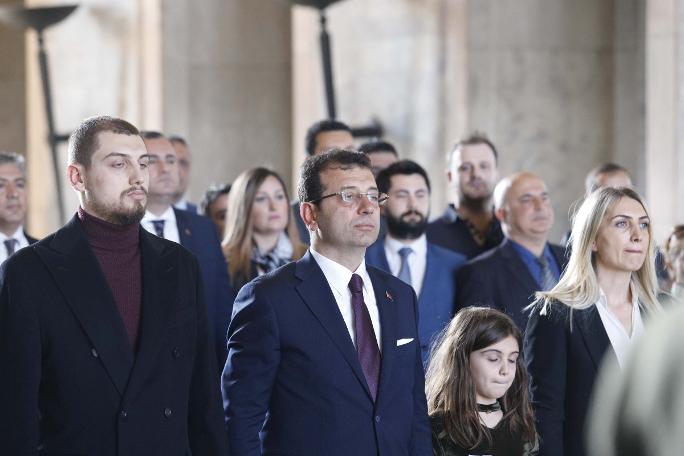 Ekrem İmamoğlu ailesi ile birlikte Anıtkabir'de