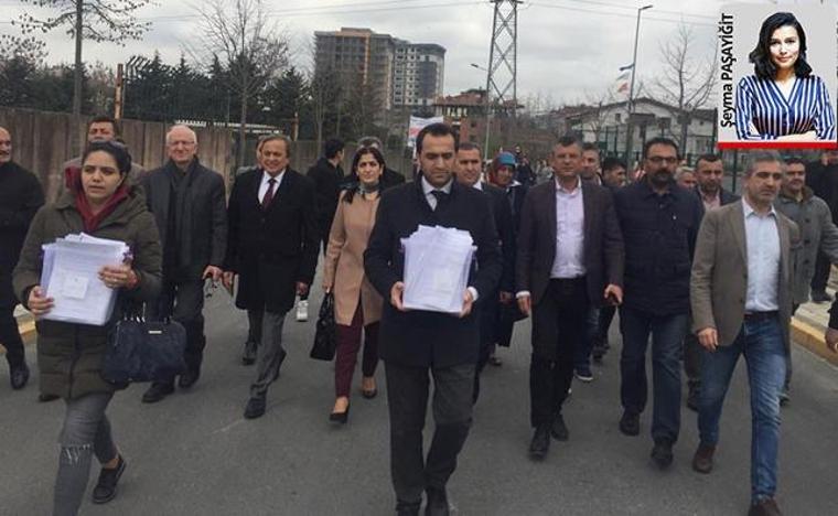 CHP’nin YSK temsilcileri, iddiaların inandırıcı olmadığını belirtip ıslak imzalı tutanakları işaret etti