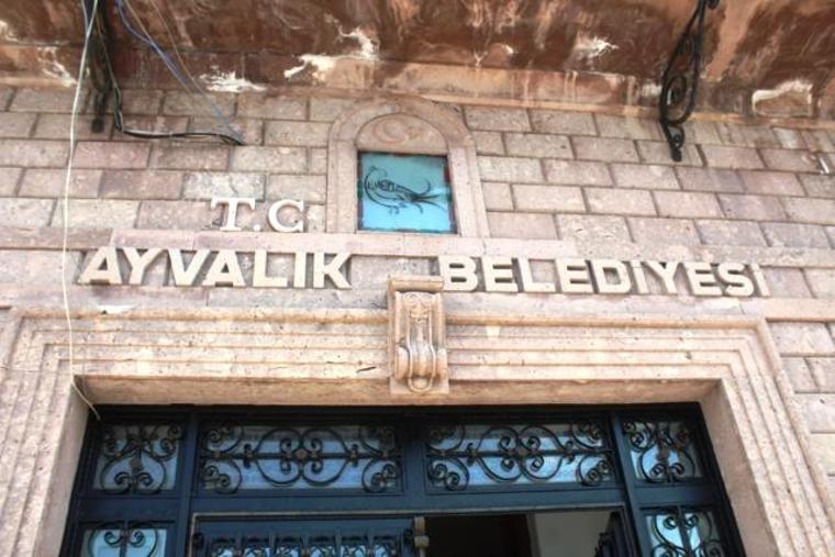 Ayvalık Belediyesi, logosuna ‘T.C’ koydu