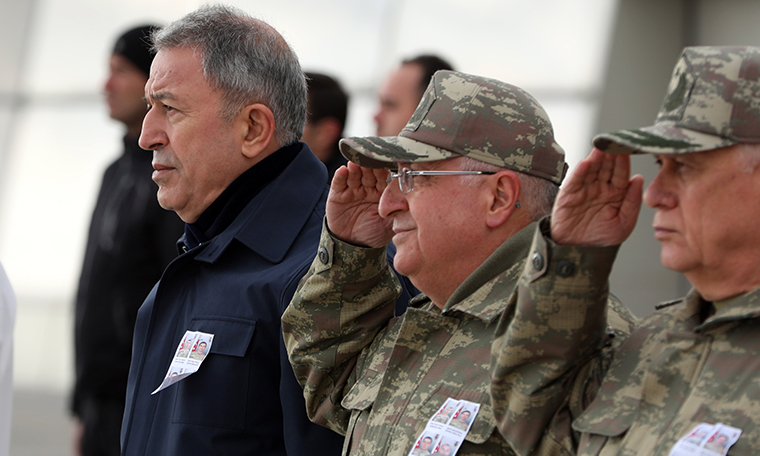 Milli Savunma Bakanı Akar'dan Hakkari'deki çatışmaya ilişkin açıklama