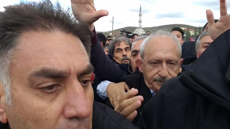 CHP lideri Kemal Kılıçdaroğlu'na saldırı! İşte ilk fotoğraflar