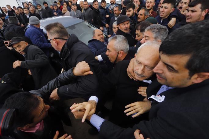 CHP lideri Kemal Kılıçdaroğlu'na saldırı! İşte ilk fotoğraflar