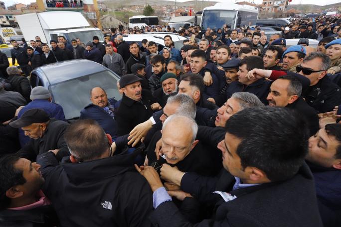 CHP lideri Kemal Kılıçdaroğlu'na saldırı! İşte ilk fotoğraflar