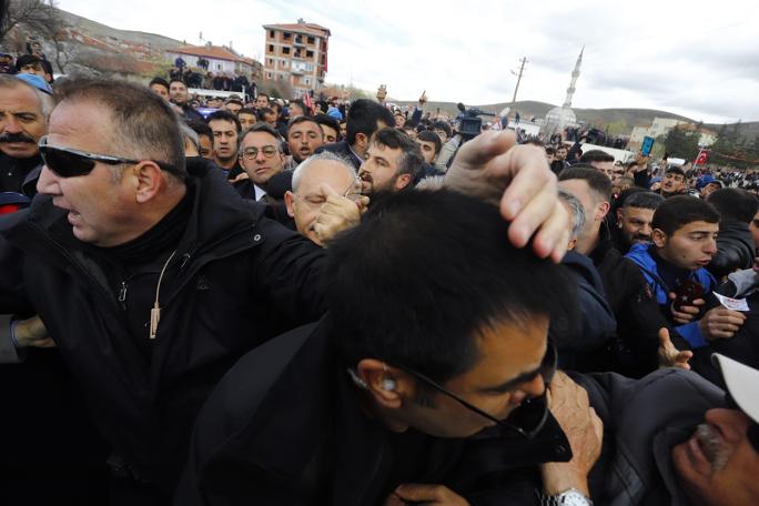 CHP lideri Kemal Kılıçdaroğlu'na saldırı! İşte ilk fotoğraflar