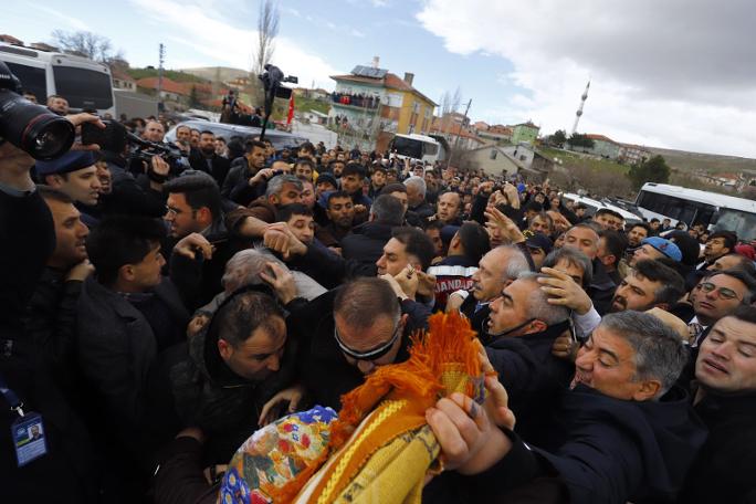 CHP lideri Kemal Kılıçdaroğlu'na saldırı! İşte ilk fotoğraflar