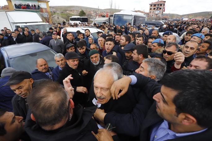 CHP lideri Kemal Kılıçdaroğlu'na saldırı! İşte ilk fotoğraflar