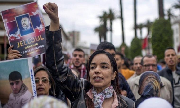 Fas'ta protestolar: Binlerce kişi Rif Hareketi aktivistlerinin serbest bırakılması talebiyle Parlamento'ya yürüdü