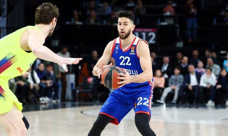 Anadolu Efes, İspanya deplasmanında