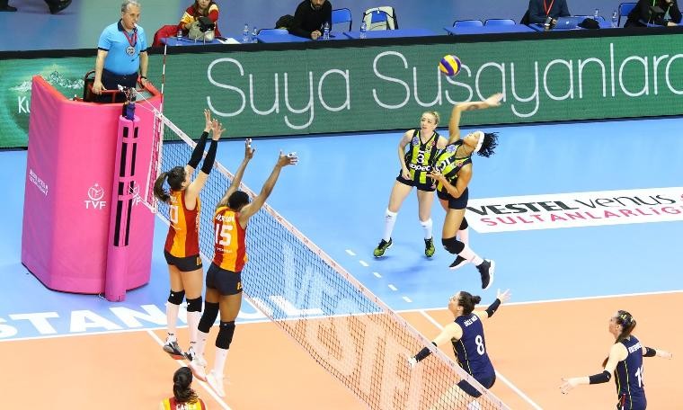 Fenerbahçe derbide 3-0 galip