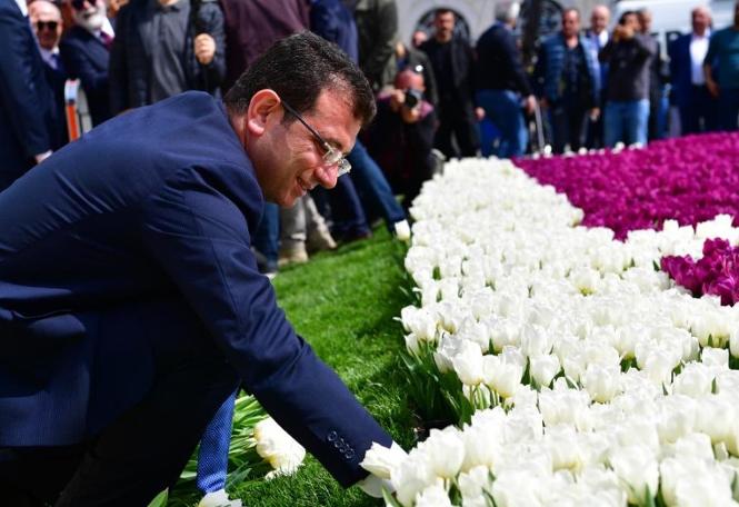 Sultanahmet'e 1460 metrekarelik lale halı (25.04.2019)