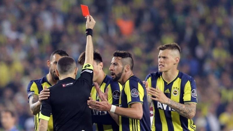 Fenerbahçe'de stoper krizi! 3 isim yok