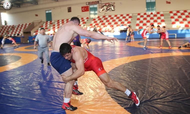 Fevzi Şeker Güreş Turnuvası’nda madalya yağmuru