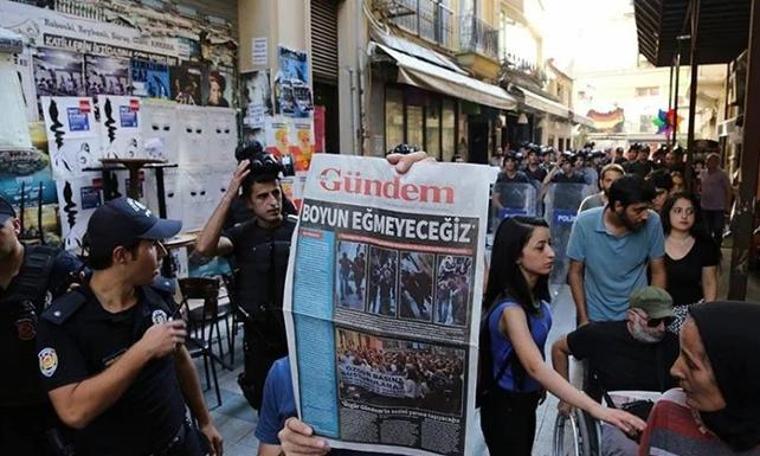 Gazetecilere ceza yağdı