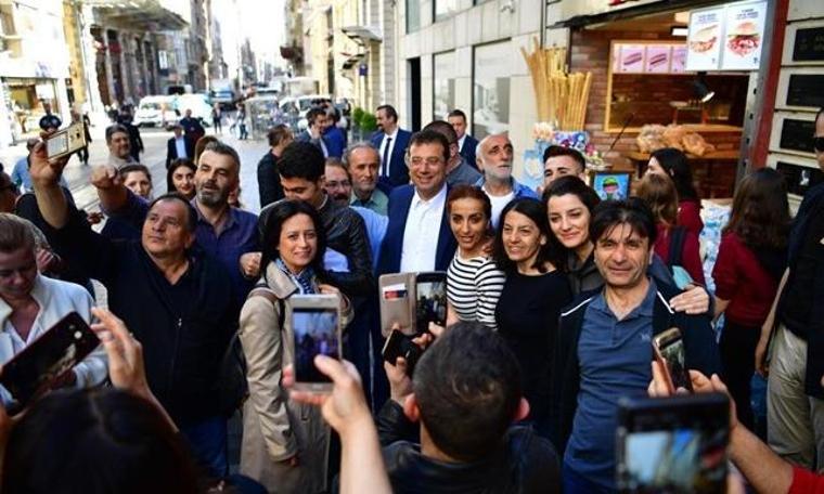 İmamoğlu'na İstiklal Caddesi'nde sevgi seli