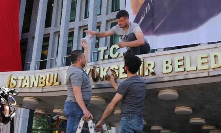 T.C., İBB'ye geri döndü