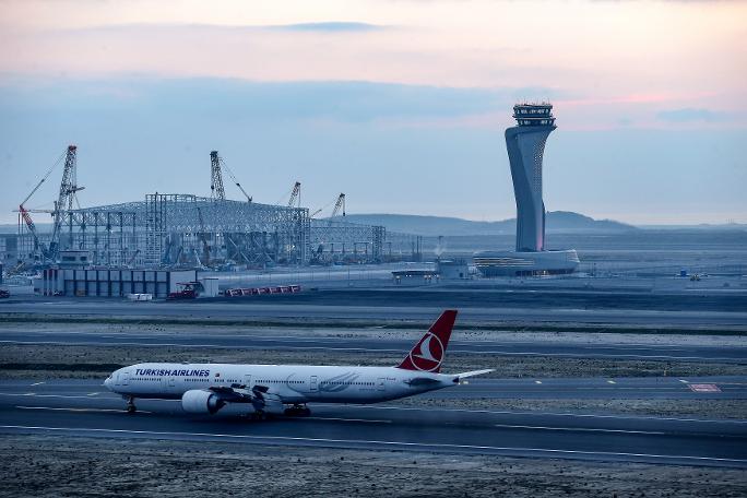 Atatürk Havalimanı'ndan İstanbul Havalimanı'na taşınma başladı