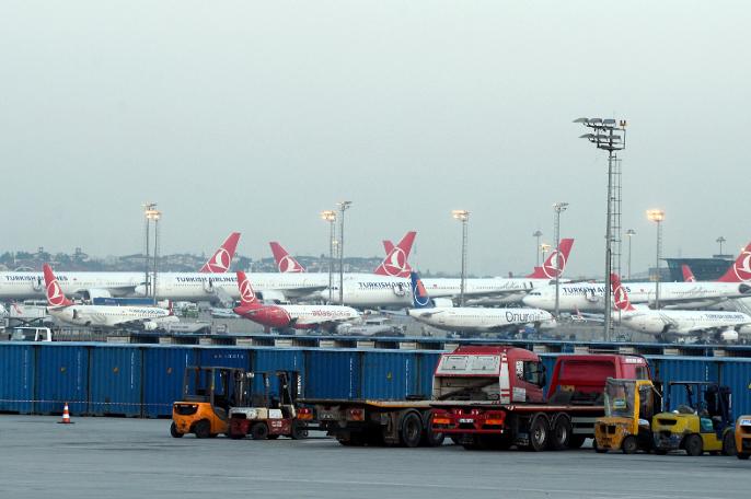 Atatürk Havalimanı'ndan İstanbul Havalimanı'na taşınma başladı