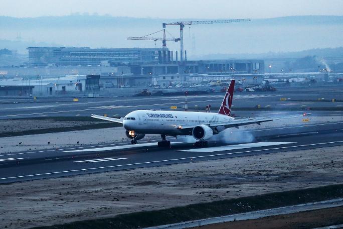 Atatürk Havalimanı'ndan İstanbul Havalimanı'na taşınma başladı